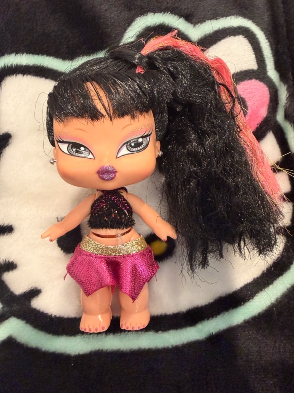 Bratz Babyz lil dancers- Black Hair with Pink Highlights